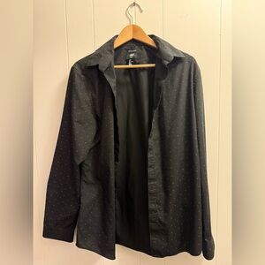 H&M white line black shirt
